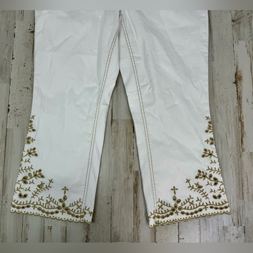 Cato Denim 12 Hi-Rise Crop Gold Embroidery Leaves on Legs White Pants gold NWT - Picture 4 of 11
